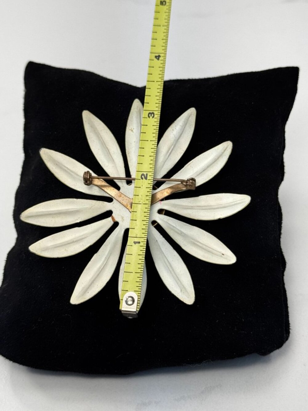 Vintage 1960s Yellow Enamel Daisy Flower Brooch Large Mod Statement Pin - Picture 5 of 8